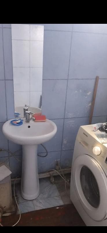 дом в токмаке: 70 м², 4 комнаты, Забор, огорожен — 3