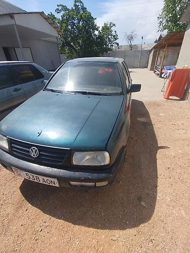 двери на венто: Volkswagen Vento: 1994 г., Механика, Бензин, Седан — 4