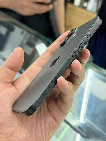 iphone kg: IPhone 16, Б/у, 128 ГБ, Черный, Защитное стекло, Чехол, 92 % — 4