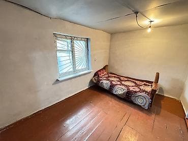 дома маловодное: 2 комнаты, 37 м², 1 этаж, Старый ремонт — 3