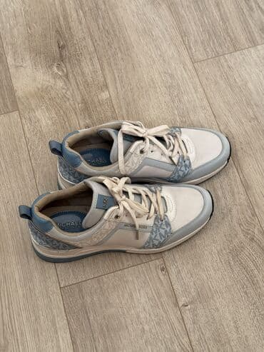 nike react: Кроссовки Michael Kors оригинал 
Брали за 12000с в Дубай
Торг на месте — 3