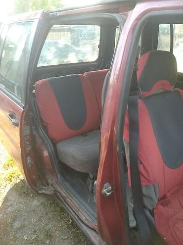 двени: Mazda MPV: 1994 г., 2.4 л, Механика, Бензин, Минивэн — 10