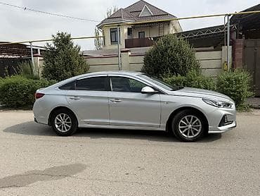 Продажа авто: Hyundai Sonata: 2021 г., 2 л, Автомат, Газ, Седан — 4