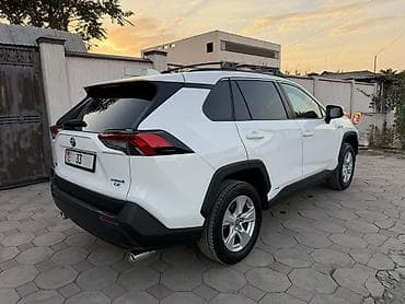 Продажа авто: Toyota RAV4: 2019 г., 2.5 л, Вариатор, Гибрид, Кроссовер — 4