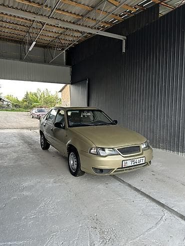 shevrolet blazer: Daewoo Nexia: 2010 г., Седан — 2