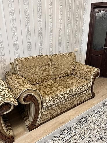 Мебель: Комплект мягкой мебели, Б/у, цвет - Золотой — 1