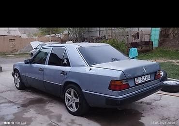 mini jack: Mercedes-Benz W124: 1990 г., 2.3 л, Механика, Бензин, Седан — 2