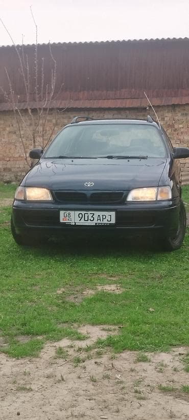 Toyota Carina E: 1996 г., 1.8 л, Механика, Бензин, Универсал