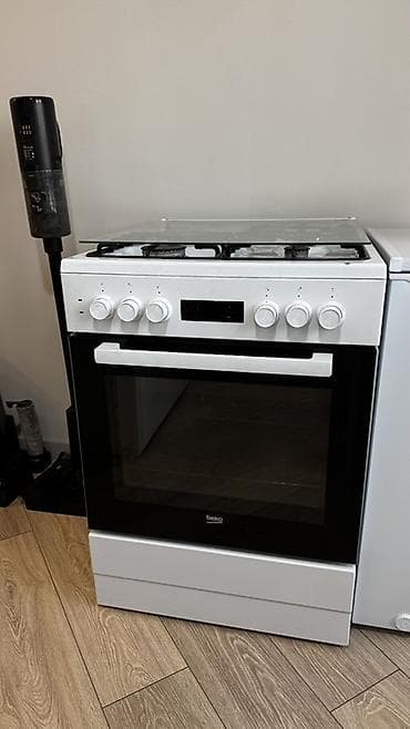 Компрессорлор: Кухонная плита Beko, комбинированная (газ + электричество) - Варочная — 1