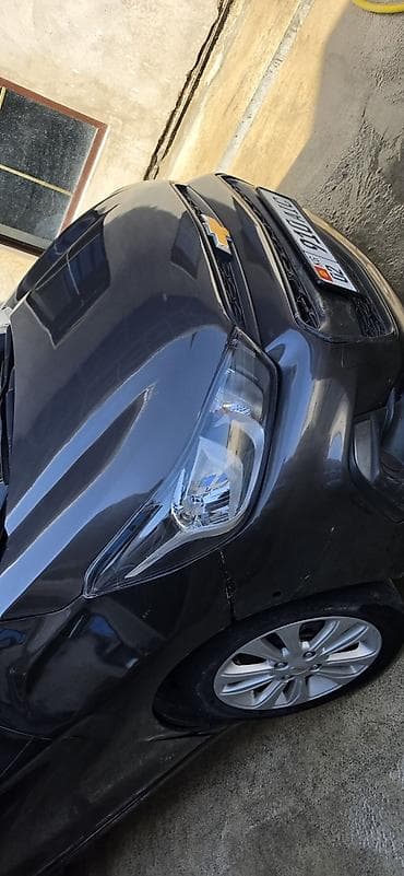 Транспорт: Chevrolet Spark: 2016 г., 1 л, Автомат, Бензин, Универсал — 7