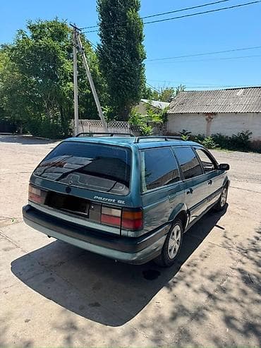 Volkswagen Passat Variant: 1989 г., Кол менен иштөөчү, Бензин, Универсал — 1