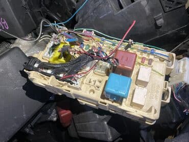 продаю дом: Петли капота Toyota, Б/у, Оригинал — 22