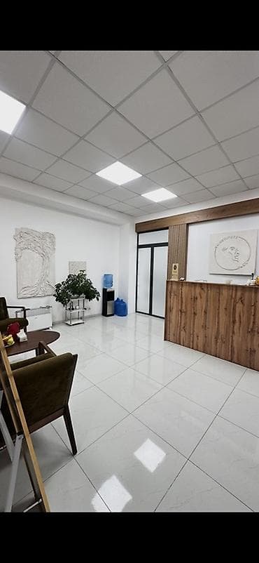 масаш: РАЙОН ДЖАЛ Сдаётся большой кабинет на 3–4 рабочих места. Подходит для — 3