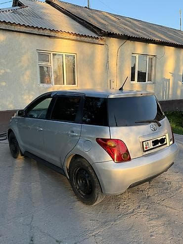 santa fe 2017: Toyota Ist: 2003 г., 1.3 л, Автомат, Бензин, Хэтчбэк — 5