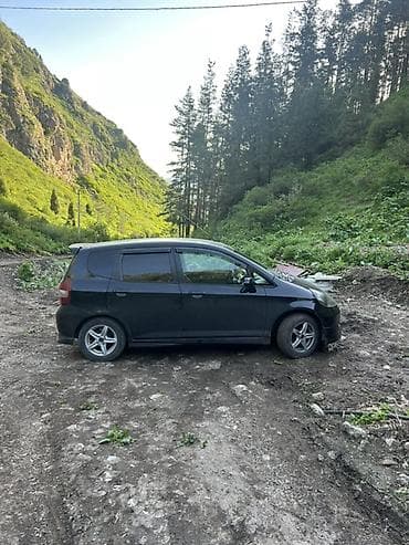 kia k3 хатчбек: Honda Fit: 2002 г., 1.3 л, Вариатор, Хэтчбэк — 6