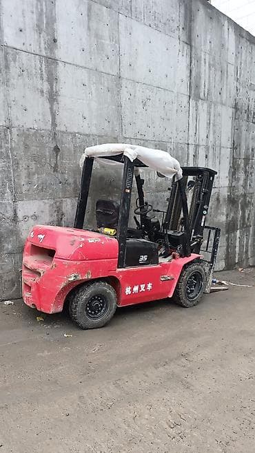 Кызматтар: Ижарага берем Вилочный (Кара) жүктөгүч, Сааттык — 2