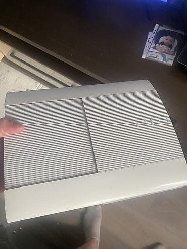 ps3 цена бу: PlayStation 3 Super Slim 320 ГБ
Прошитая,в комплекте 3 геймпада — 2