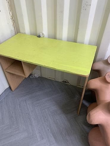 Компьютерный стол, Б/у, С полками