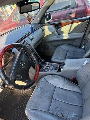 полики монжаро: Mercedes-Benz E-Class: 2001 г., 2.2 л, Автомат, Дизель, Седан — 2