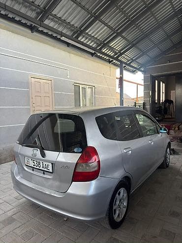 civic 2007: Honda Fit: 2002 г., 1.3 л, Вариатор, Бензин, Хэтчбэк — 4