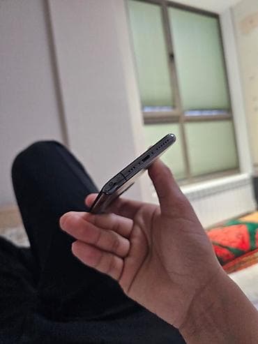 нотбук ош: IPhone 11 Pro, Колдонулган, 256 ГБ, Space Gray, Заряддоочу түзүлүш, 88 % — 2