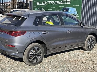 электронный авто: BYD E2: 2026 г., Электромобиль, Хэтчбэк — 5