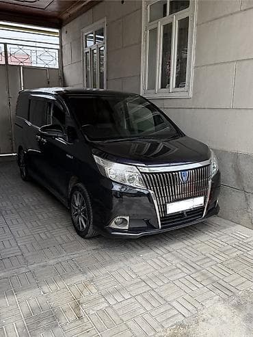 j 05: Toyota Esquire: 2015 г., 1.8 л, Автомат, Гибрид, Минивэн — 1