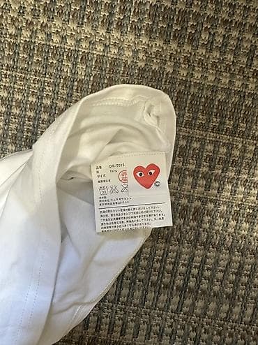 nike tech flece: Белая футболка Comme des Garçons PLAY (CDG) - Классическая модель с — 3