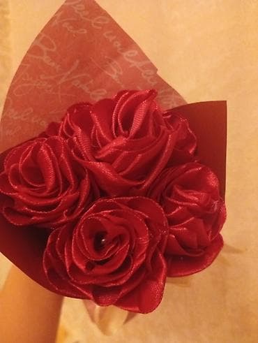 Букет декоративных роз из атласной ленты - Ручная работа: каждая роза