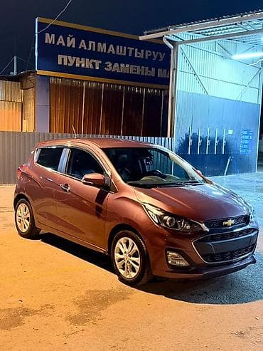 chevrolet trax: Chevrolet Spark: 2018 г., 1 л, Автомат, Бензин, Хэтчбэк — 4