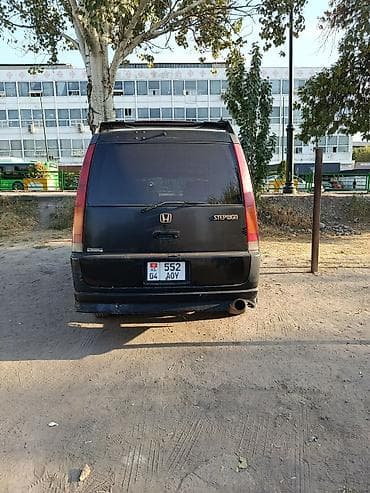 минивен фото: Honda Stepwgn: 2000 г., 2 л, Автомат, Бензин — 7