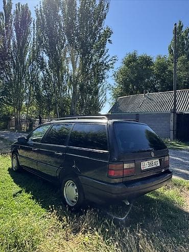 Volkswagen Passat Variant: 1992 г., 1.8 л, Кол менен иштөөчү, Бензин, Универсал lalafo.kg да Volkswagen Passat Variant: 1992 г., 1.8 л, Кол менен иштөөчү, Бензин, Универсал