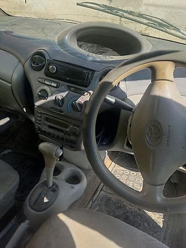 gac ayon s: Toyota Platz: 2000 г., 0.1 л, Автомат, Бензин, Седан — 1