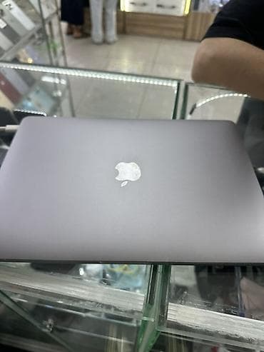 macbook pro 15 2017: Для учебы, Б/у, Intel Core i5, ОЗУ, RAM: 8 ГБ — 2