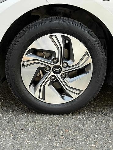 ml 63: Hyundai Elantra: 2020 г., 1.6 л, Автомат, Гибрид, Седан — 5