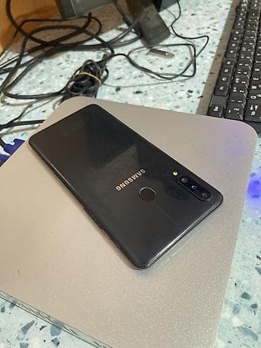 jack e4: Samsung Galaxy A20s, Б/у, 32 ГБ, цвет - Черный, 2 SIM — 1