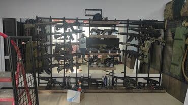 оборудование для магазина бу: Универсальные стеллажи стойки с перфорацией что позволят менять высоту — 10