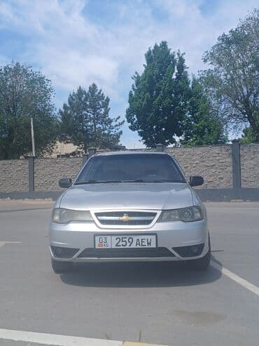 Daewoo Nexia: 2011 г., 1.5 л, Механика, Бензин, Седан