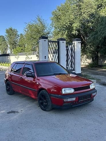 Унаа сатуу: Volkswagen Golf: 1995 г., 1.8 л, Кол менен иштөөчү, Бензин, Хетчбек — 3