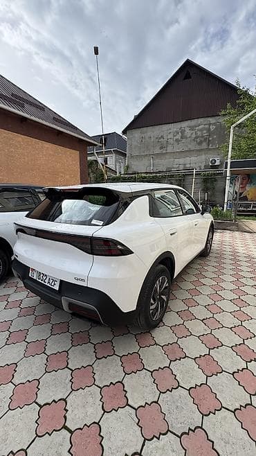 xpeng g3: Changan Qiyuan Q05: 2026 г., Электромобиль, Кроссовер — 4