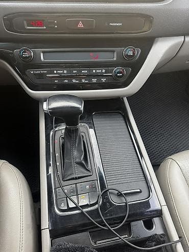 кия карнвал: Kia Carnival: 2017 г., 2.2 л, Автомат, Бензин, Минивэн — 6