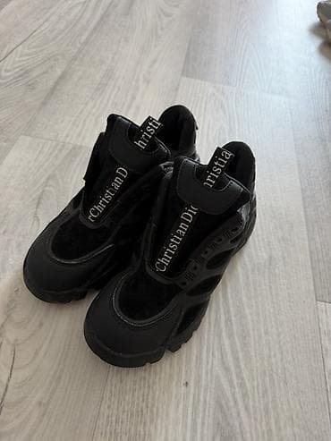 Кроссовки Christian Dior, черные

36 размер