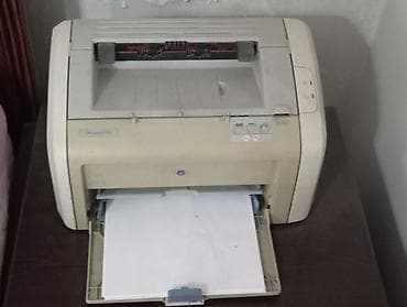 HP LaserJet 1020 — компактный монохромный лазерный принтер для дома и