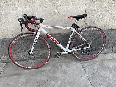 помпа на гигант: Шоссейный велосипед, Giant, Рама M (156 - 178 см), Б/у — 1