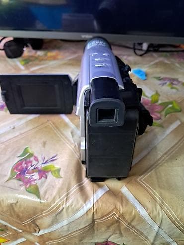 eos r: Видеокамера JVC Super VHS с цифровой обработкой сигнала (DIGITAL — 2