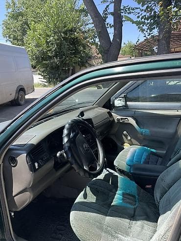 Транспорт: Volkswagen Vento: 1997 г., 1.8 л, Механика, Бензин, Седан — 6