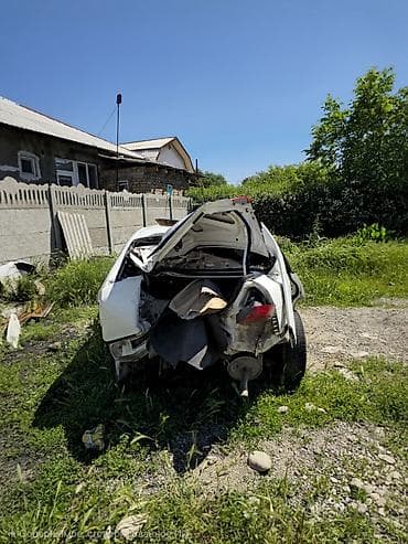 нонда: Honda Civic: 2001 г., Седан — 6