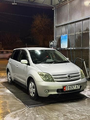 subaru forester 2001: Toyota Ist: 2003 г., 1.5 л, Автомат, Бензин, Хэтчбэк — 1