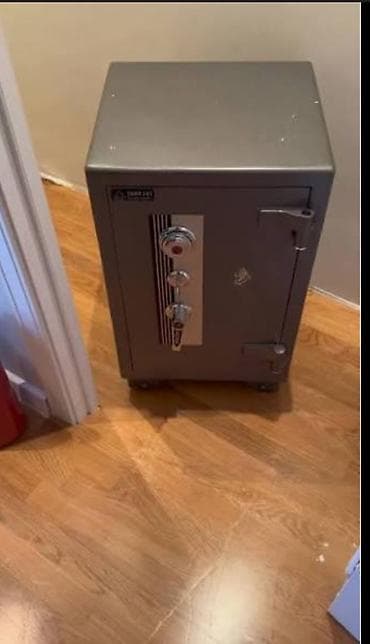 сейфы для оружия бу: Б/У Сейф металлический напольный, серый. - Тип: механический кодовым — 1