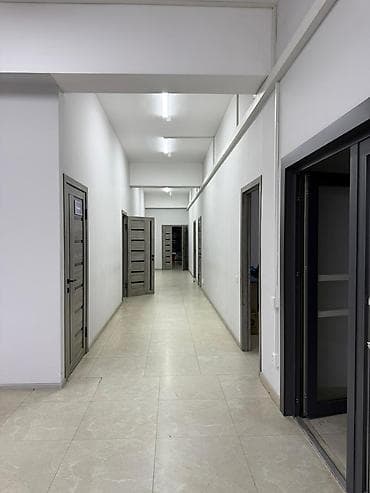 подземный: Сдается отдельно стоящее 4-этажное здание под бизнес Локация: район — 5